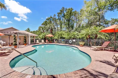 $347,900 | 3555 Avion Woods Court, Unit 501, Naples, FL 34104