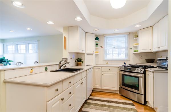22 Chisholm Road Winchester, MA 01890 - Photo 10 of 26 Gallery Image 10