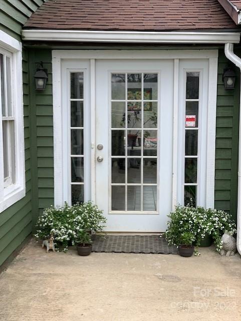 1096 Dale Road Spruce Pine, NC 28777 - Photo 3 of 48 Gallery Image 3