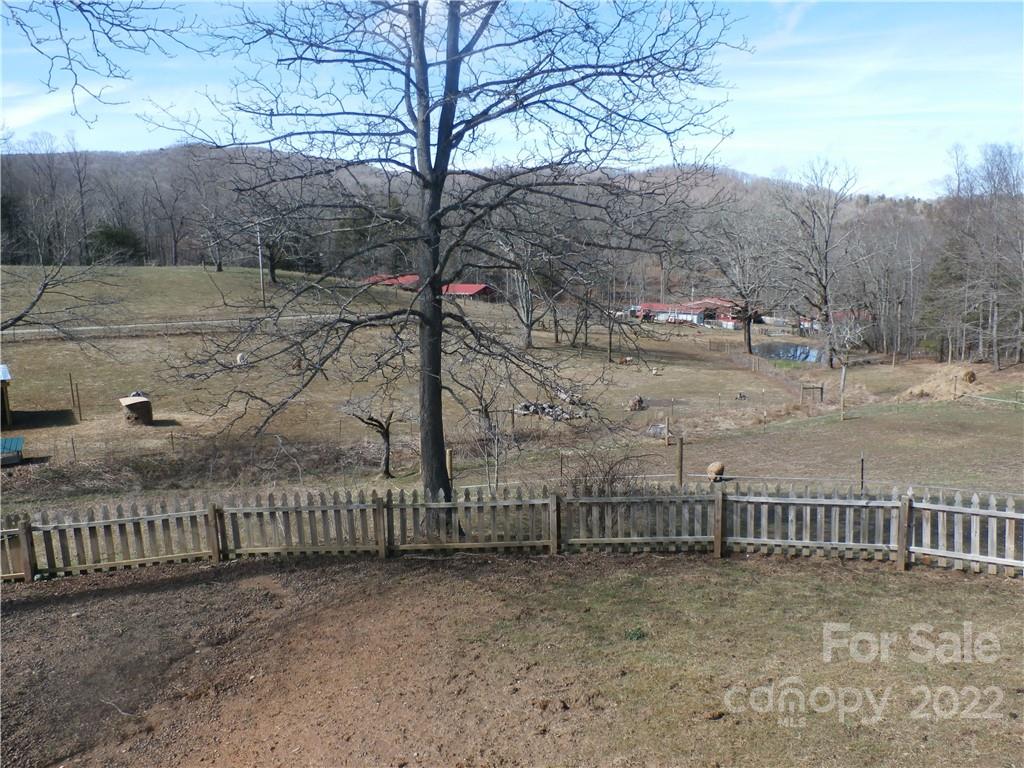 1096 Dale Road Spruce Pine, NC 28777 - Photo 32 of 48 Gallery Image 32