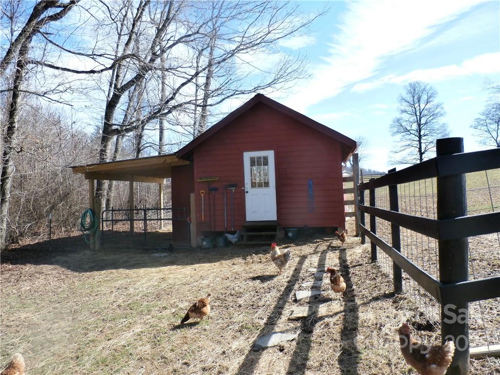 1096 Dale Road Spruce Pine, NC 28777 - Photo 36 of 48 Gallery Image 36