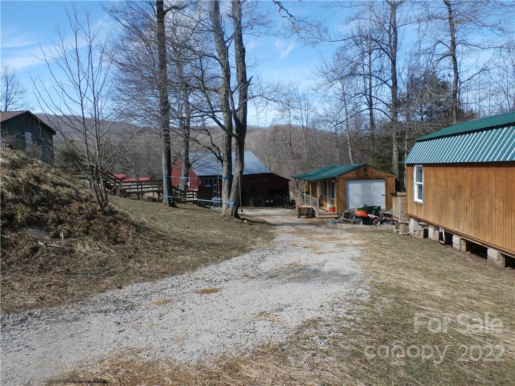 1096 Dale Road Spruce Pine, NC 28777 - Photo 43 of 48 Gallery Image 43
