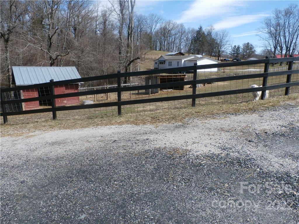 1096 Dale Road Spruce Pine, NC 28777 - Photo 44 of 48 Gallery Image 44