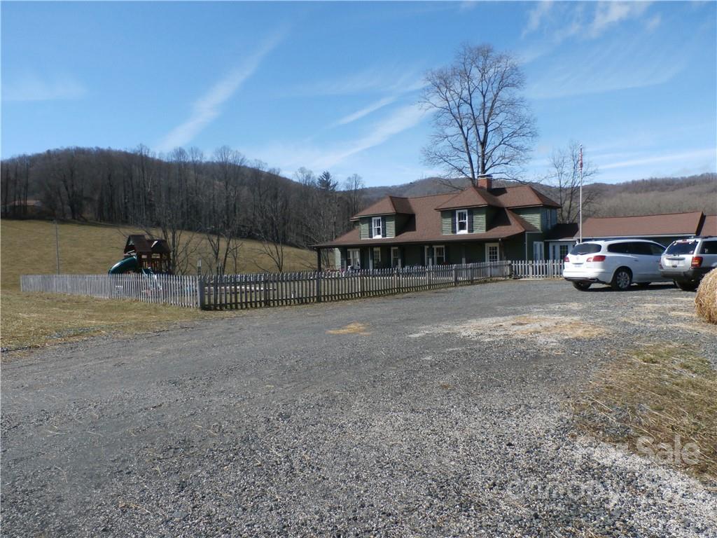 1096 Dale Road Spruce Pine, NC 28777 - Photo 45 of 48 Gallery Image 45