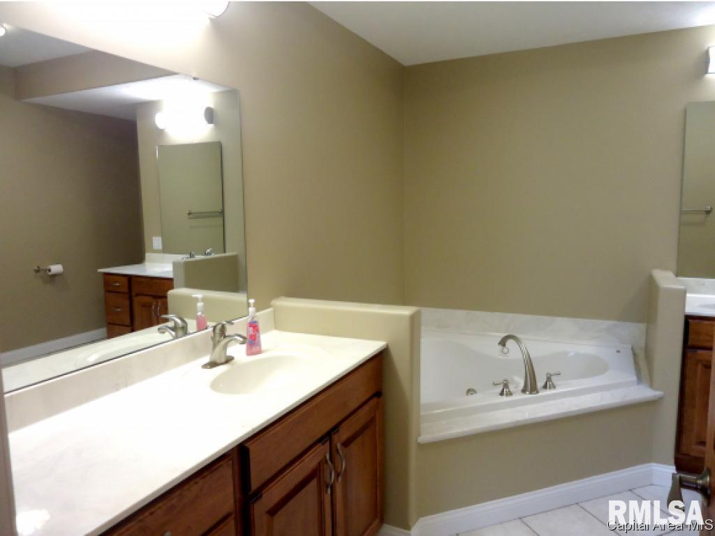 7203 Preston Drive Springfield, IL 62711 - Photo 23 of 36