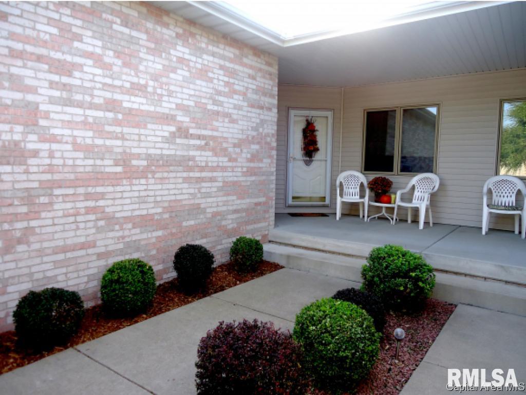 7203 Preston Drive Springfield, IL 62711 - Photo 3 of 36
