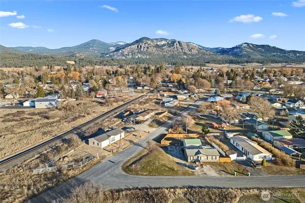 $299,000 | 906 Valley Avenue, Chewelah, WA 99109