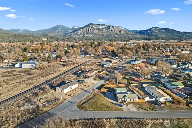 $329,000 | 906 Valley Avenue, Chewelah, WA 99109