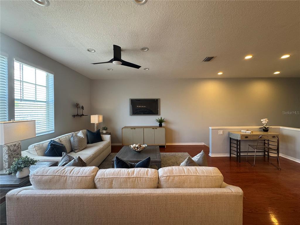 2900 West Azeele Street, Unit M Tampa, FL 33609 - Photo 16 of 25