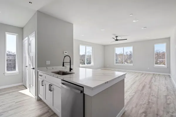 $1,125 | 948 South Corinth St Road, Unit 13, Dallas, TX 75215