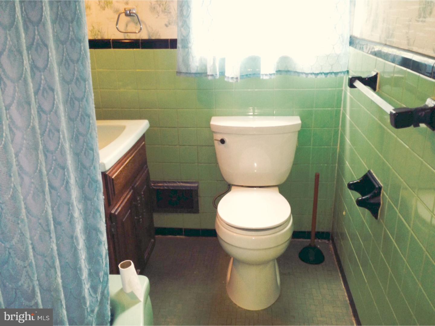 33 Beaumont Road Hamilton, NJ 08620 - Photo 11 of 14