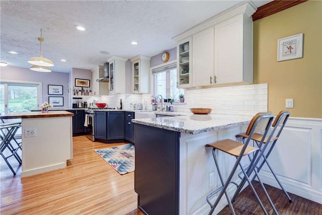 215 Roosevelt Road Rochester, NY 14618 - Photo 8 of 31