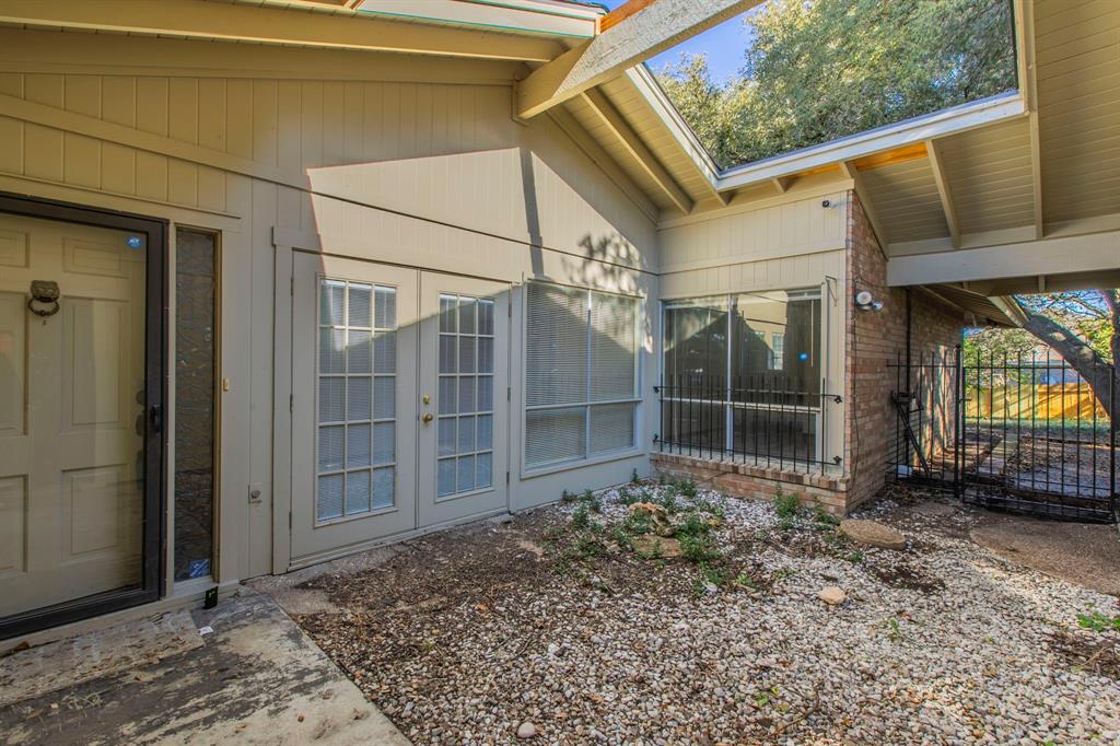 1009 Rambler Drive Waco, TX 76710 - Photo 3 of 30