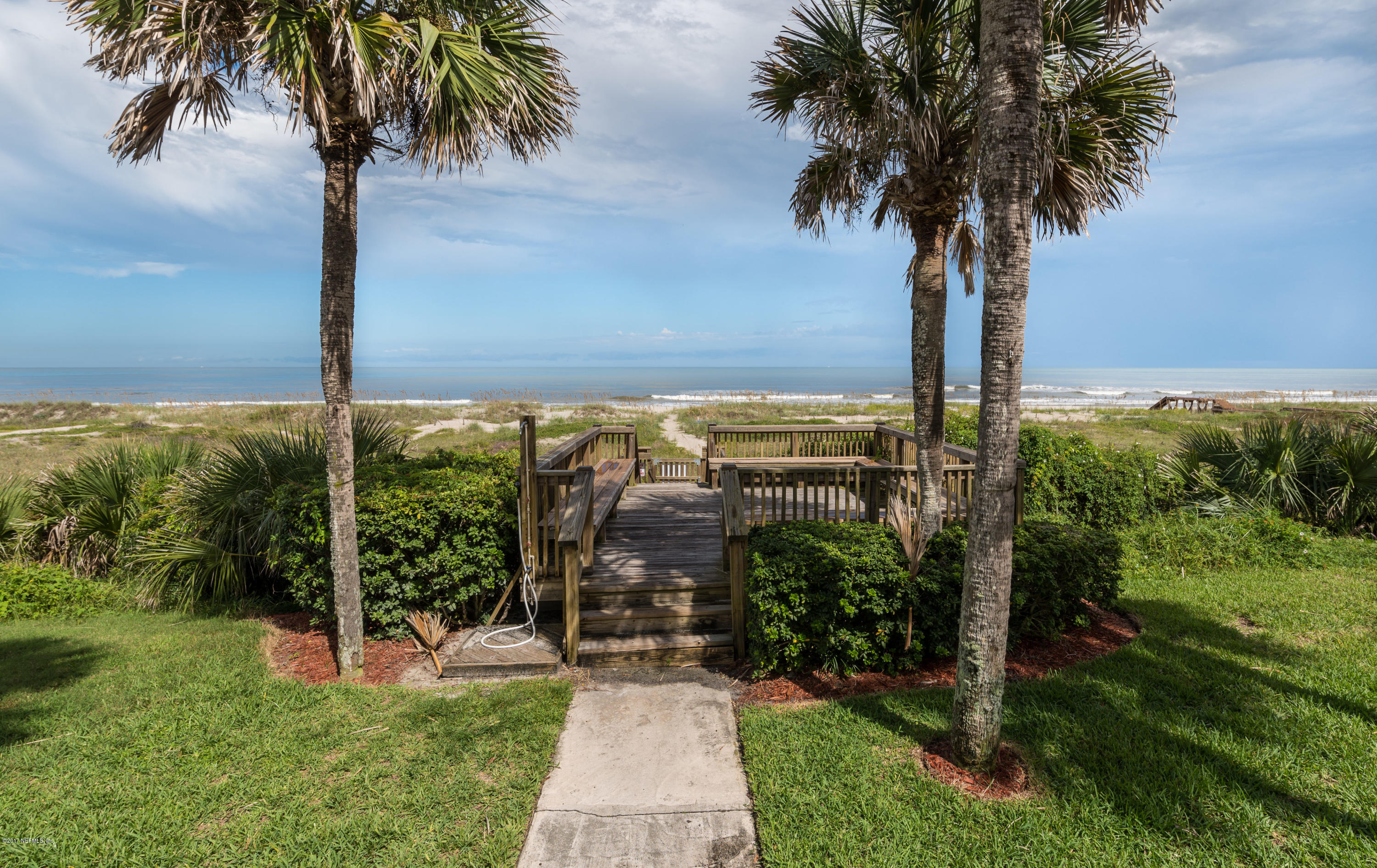 2233 Seminole Road, Unit 1 Atlantic Beach, FL 32233 - Photo 19 of 35 a view of a garden