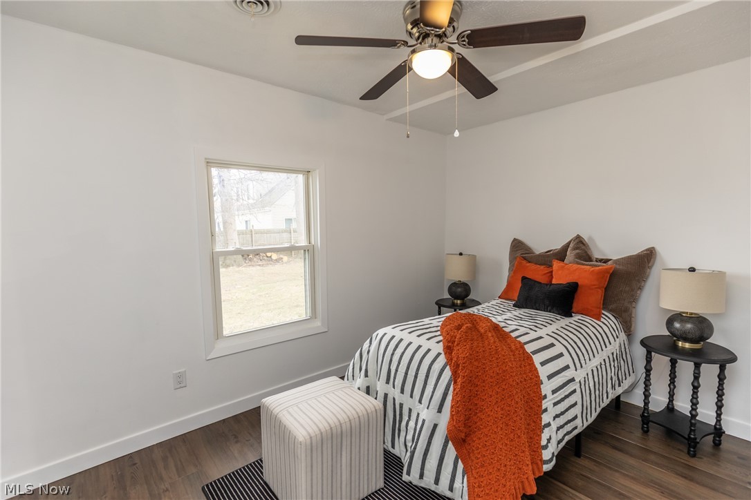 338 Fairfax Road Vermilion, OH 44089 - Photo 17 of 24 Beautiful floors!