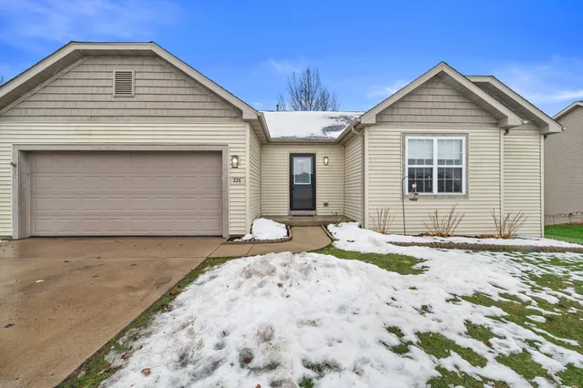 $399,900 | 228 West Haven Drive, Watertown, WI 53094