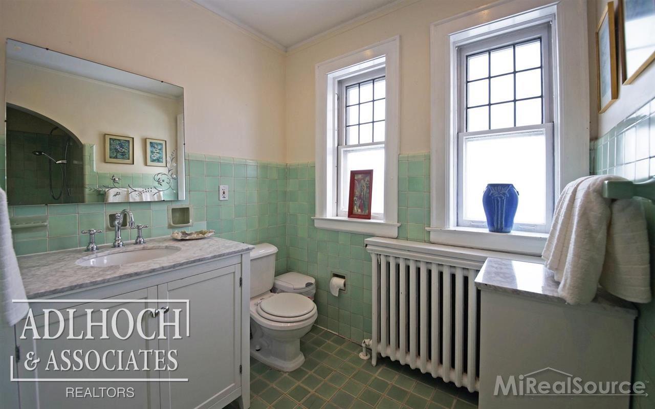 1430 Buckingham Road Grosse Pointe Park, MI 48230 - Photo 18 of 23