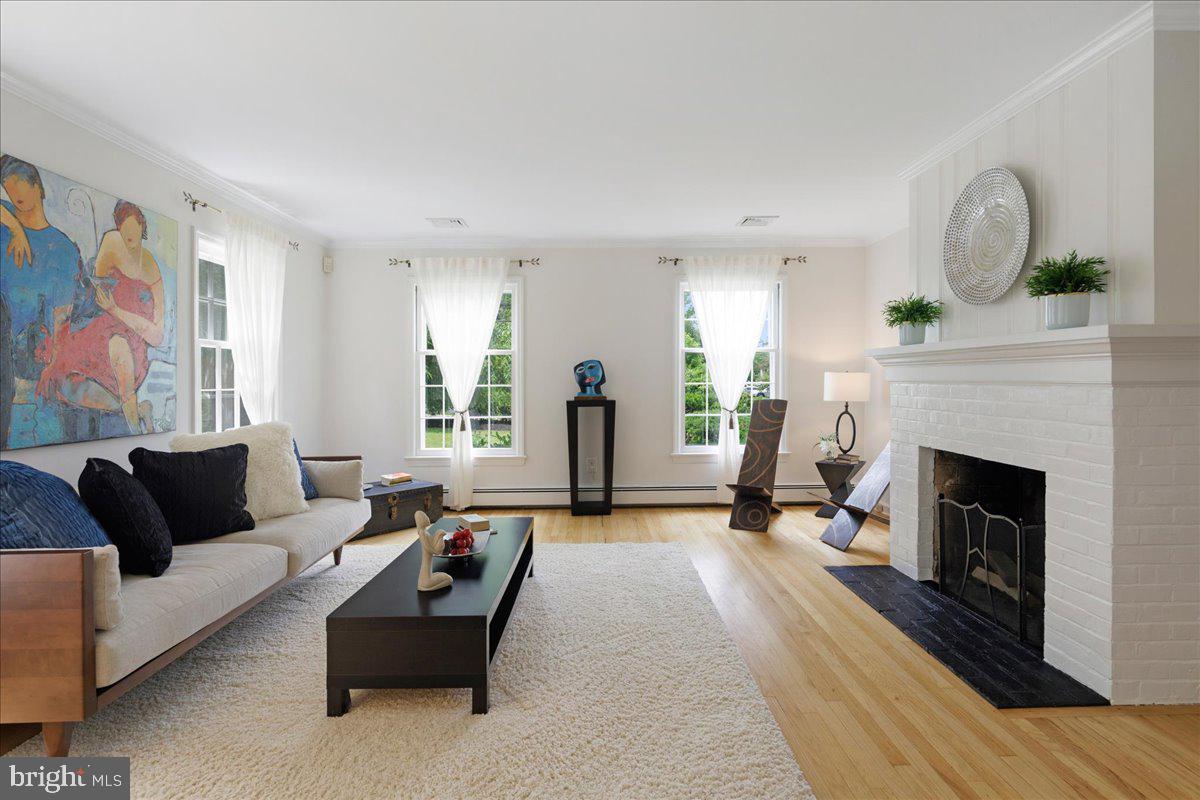291 Elm Road Princeton, NJ 08540 - Photo 5 of 37 Living Room