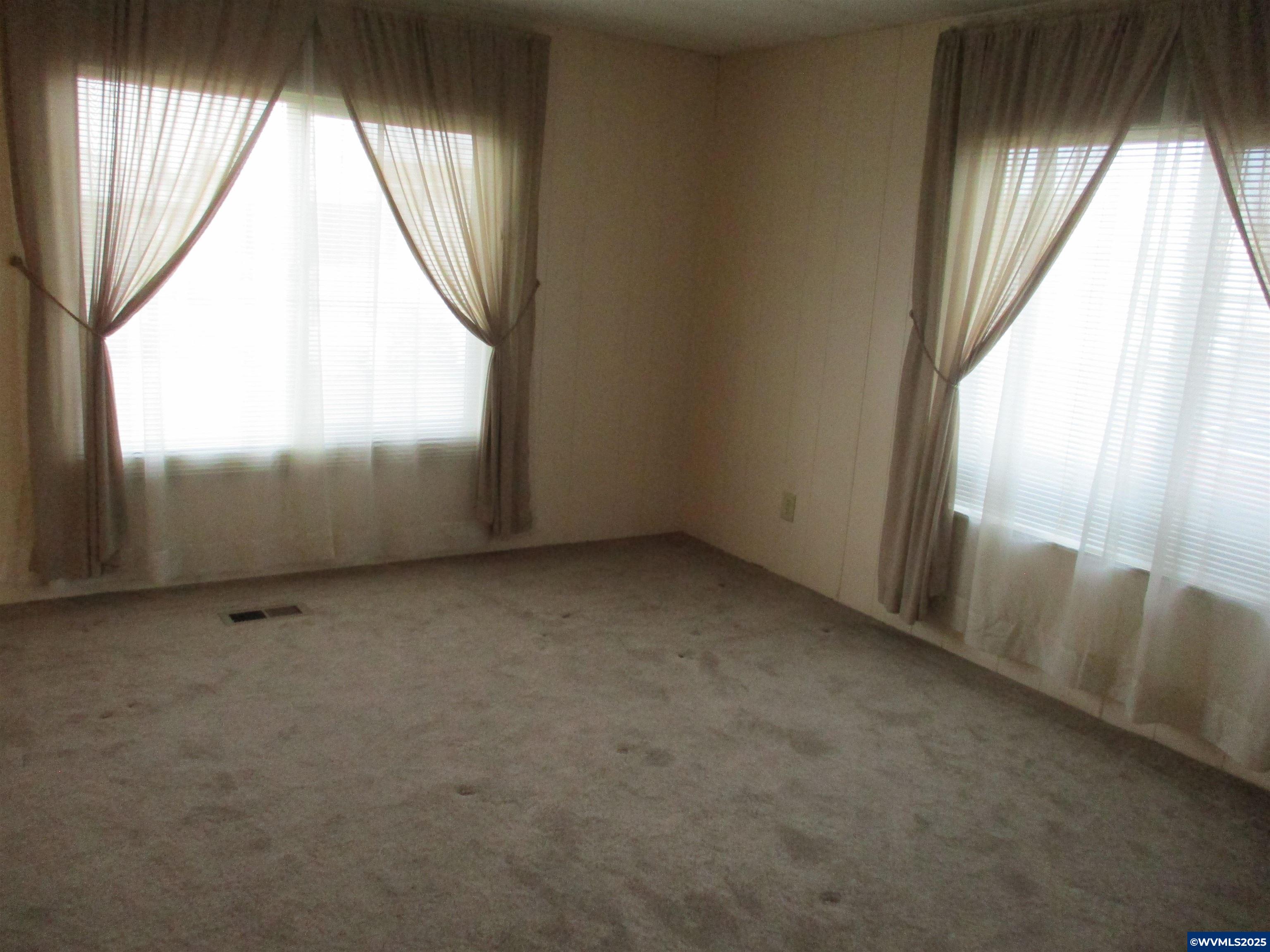 5422 Portland Road Northeast, Unit 114 Salem, OR 97305 - Photo 4 of 34 Gallery Image 4