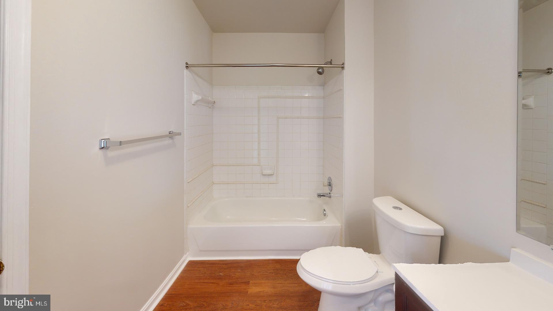 9418 Ardwick Ardmore Road Springdale, MD 20721 - Photo 42 of 56 2nd level hall bath