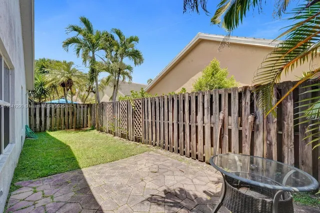 $518,000 | 2702 Arborwood Road, Davie, FL 33328