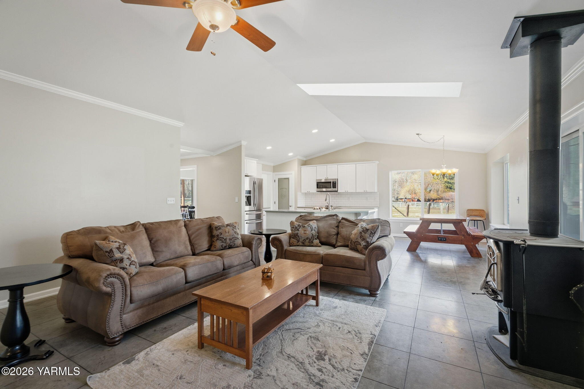 121 Rattlesnake Lane Naches, WA 98937 - Photo 13 of 44 Living Room - Main House