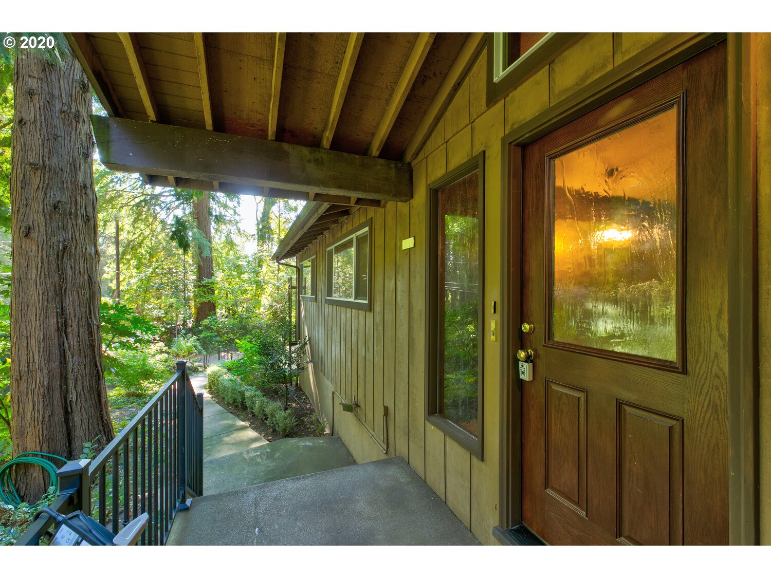 389 South Palatine Hill Road Portland, OR 97219 - Photo 3 of 23 Gallery Image 3