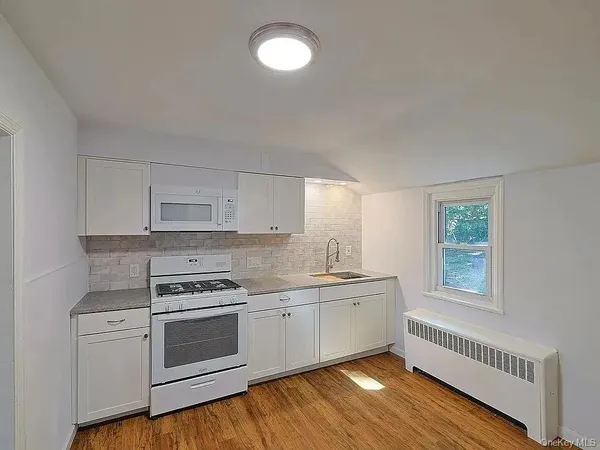 $1,350 | 95 Delafield Street, Unit 2, Poughkeepsie, NY 12601