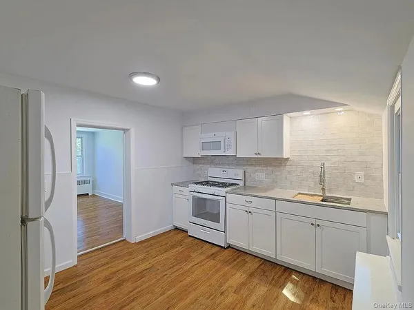 $1,350 | 95 Delafield Street, Unit 2, Poughkeepsie, NY 12601