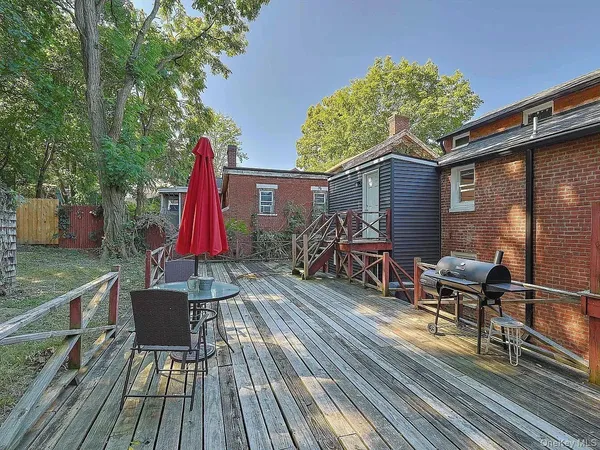 $1,350 | 95 Delafield Street, Unit 2, Poughkeepsie, NY 12601