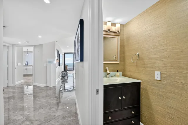 a picture of floor plan