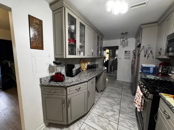 $122,000 | 500 Park Avenue, Unit 122, Calumet City, IL 60409