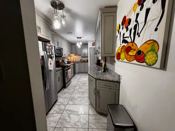 $122,000 | 500 Park Avenue, Unit 122, Calumet City, IL 60409
