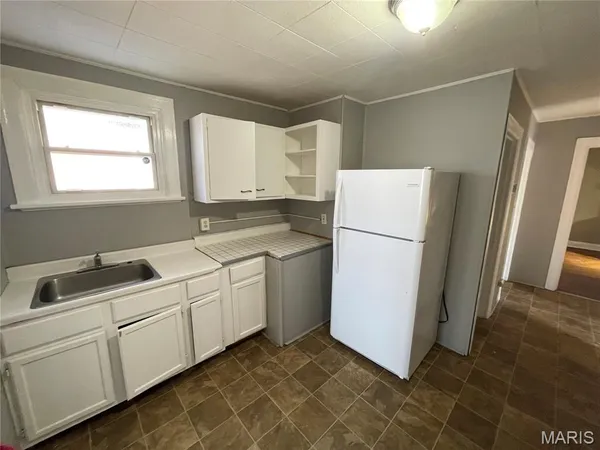 $82,900 | 8343 Strathmore Place, St. Louis, MO 63136