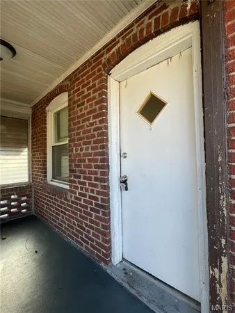 $82,900 | 8343 Strathmore Place, St. Louis, MO 63136