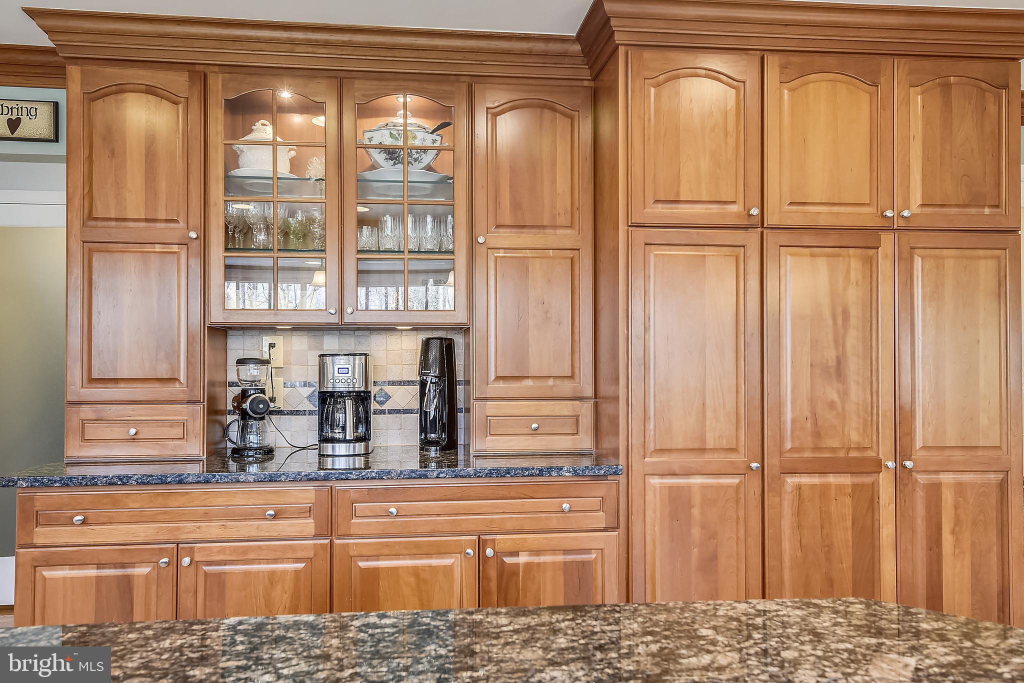 11924 Fawn Ridge Lane Reston, VA 20194 - Photo 12 of 58 Lots of cabinetry/storage/display