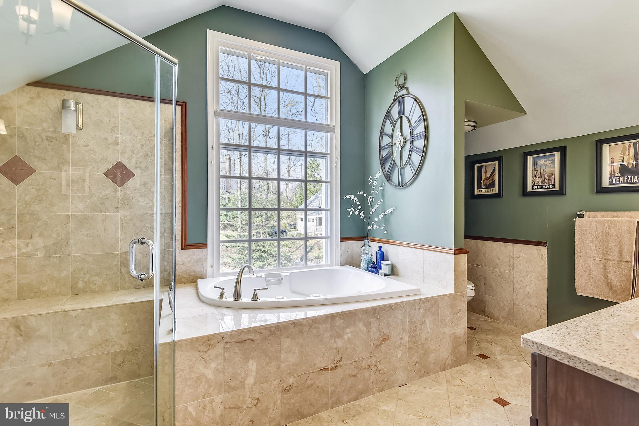 11924 Fawn Ridge Lane Reston, VA 20194 - Photo 25 of 58 Love the windows in this home!