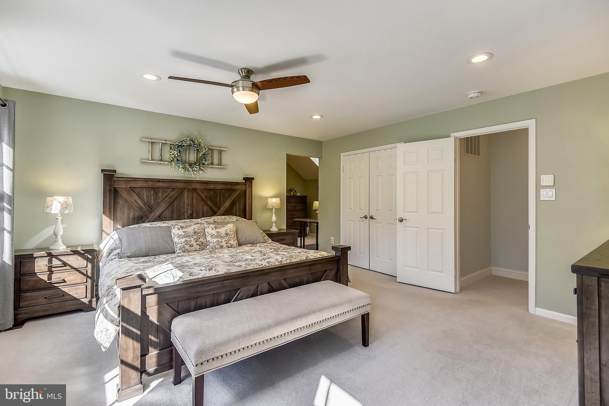 11924 Fawn Ridge Lane Reston, VA 20194 - Photo 28 of 58 Primary bedroom