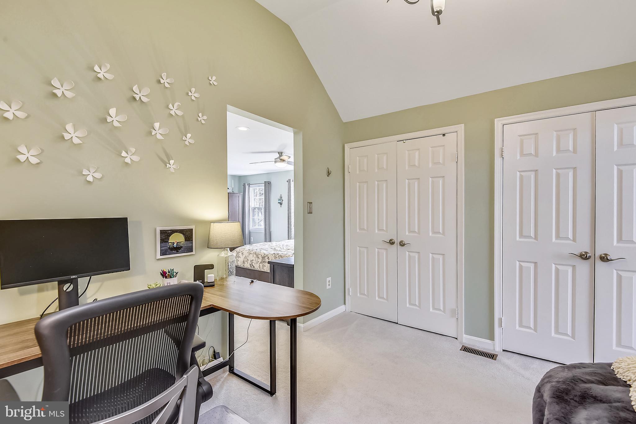 11924 Fawn Ridge Lane Reston, VA 20194 - Photo 33 of 58 Sitting room