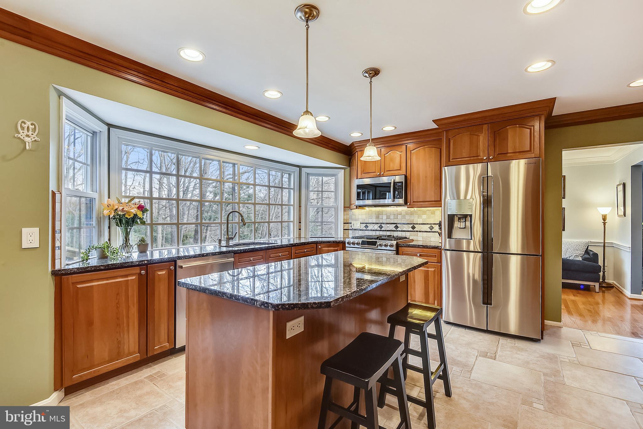 11924 Fawn Ridge Lane Reston, VA 20194 - Photo 9 of 58 Spectacular kitchen, triple bay window, lge island