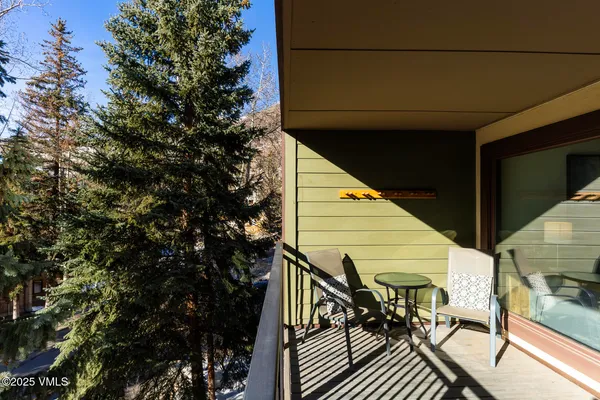 $1,375,000 | 963 Lions Ridge Loop, Unit 534, Vail, CO 81657