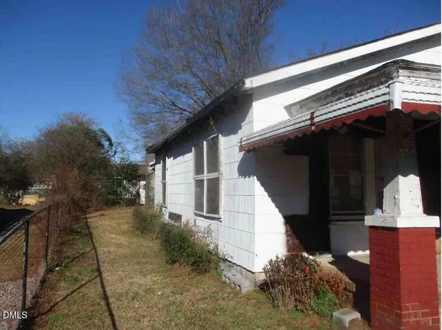 $105,000 | 611 North Wilson Avenue, Dunn, NC 28334