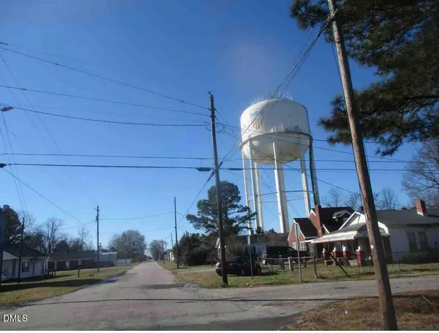 $105,000 | 611 North Wilson Avenue, Dunn, NC 28334