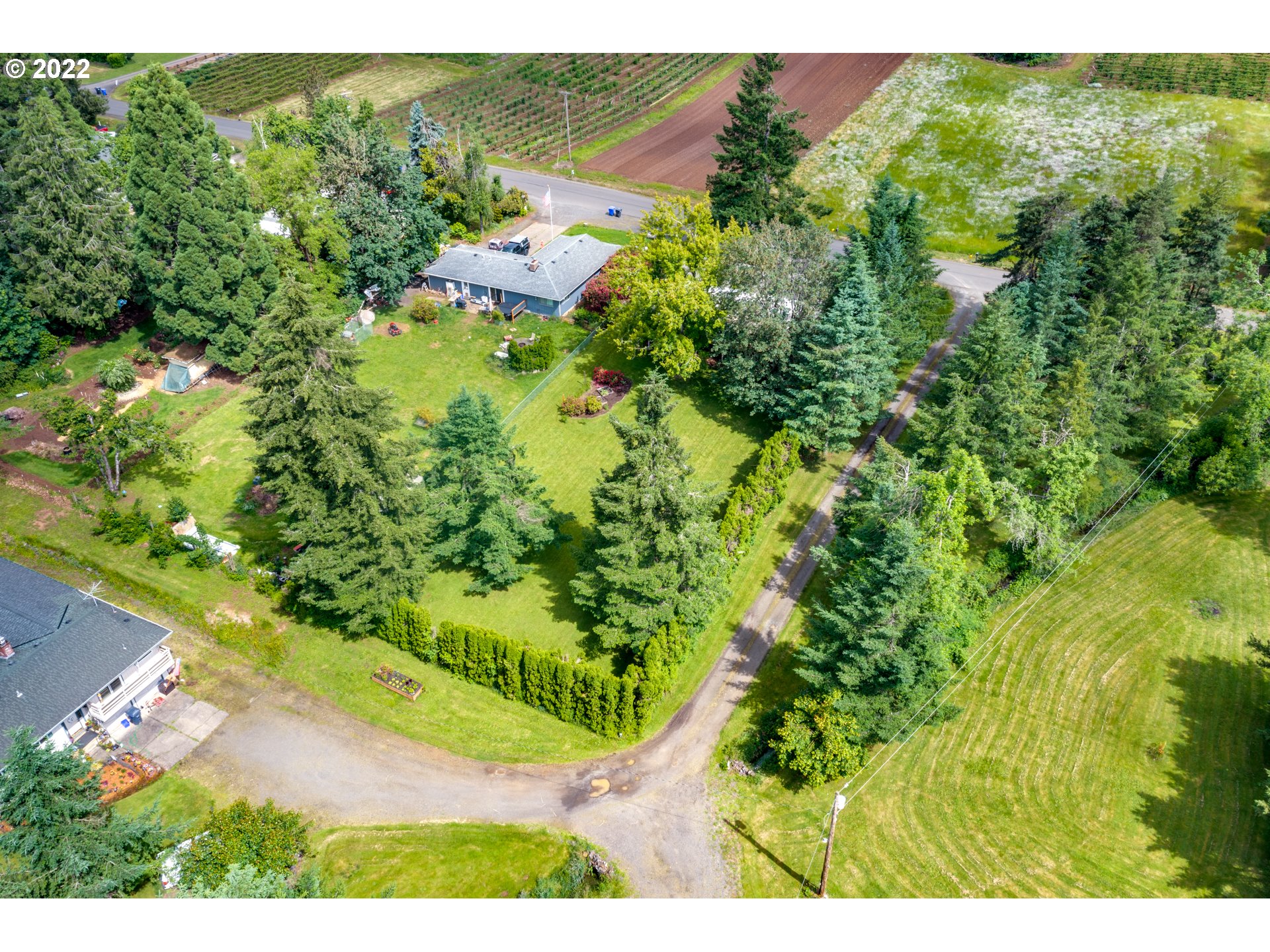 16190 South Wilson Road Oregon City, OR 97045 - Photo 32 of 32 a view of a garden