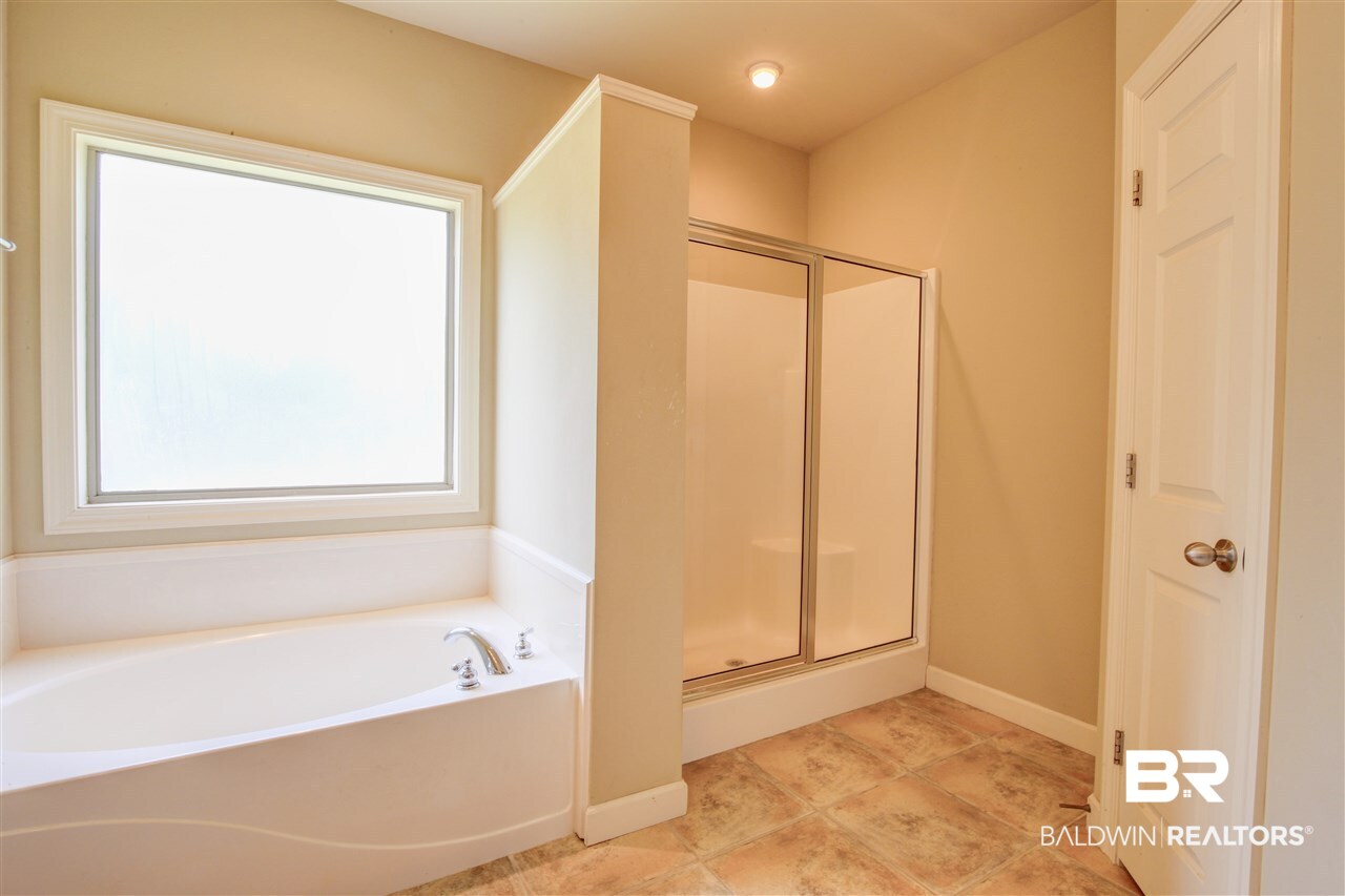 9346 Collier Loop Daphne, AL 36526 - Photo 11 of 17 master bathroom
