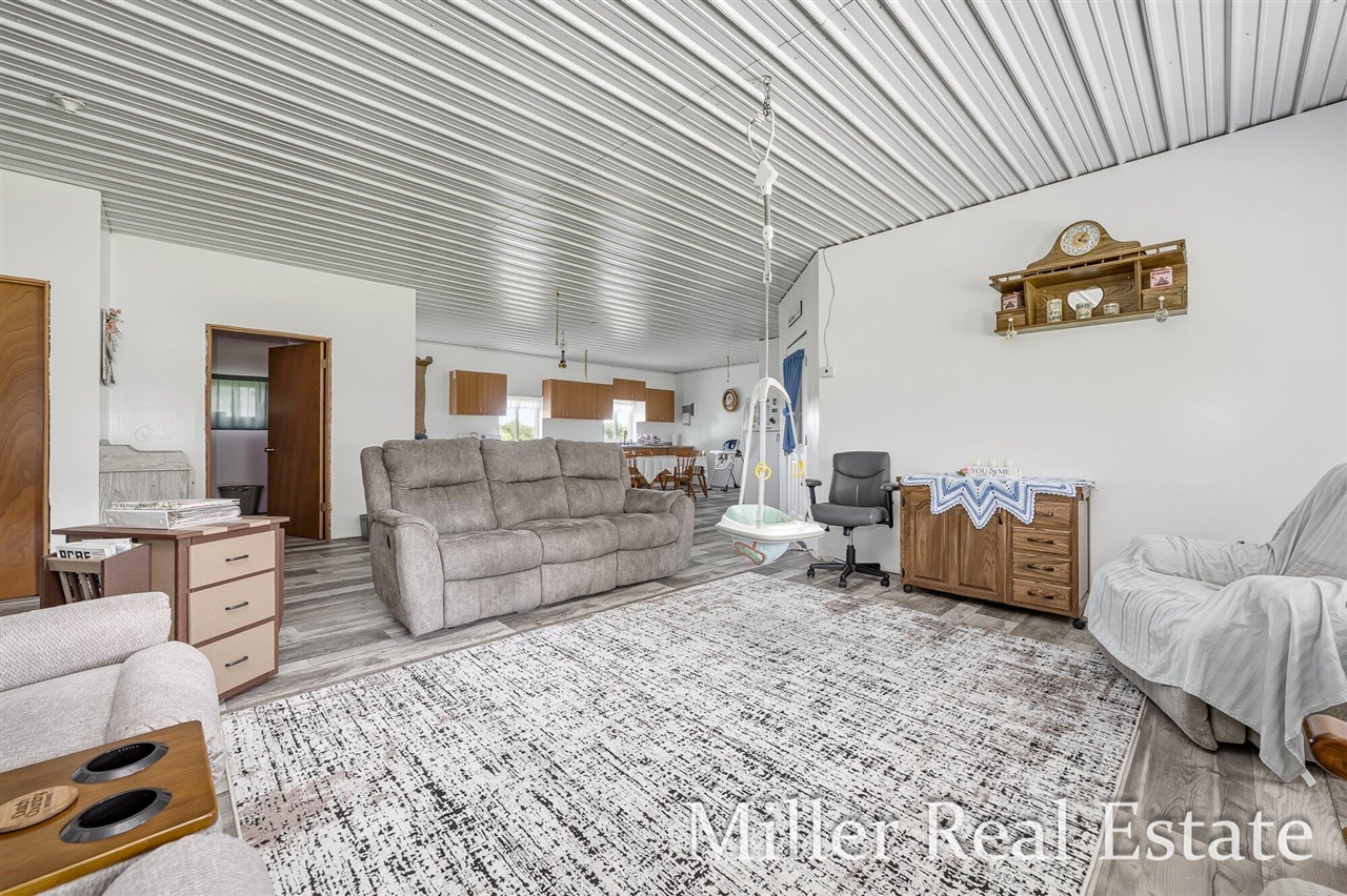 9607 Barryville Road Dowling, MI 49050 - Photo 10 of 33 Gallery Image 10