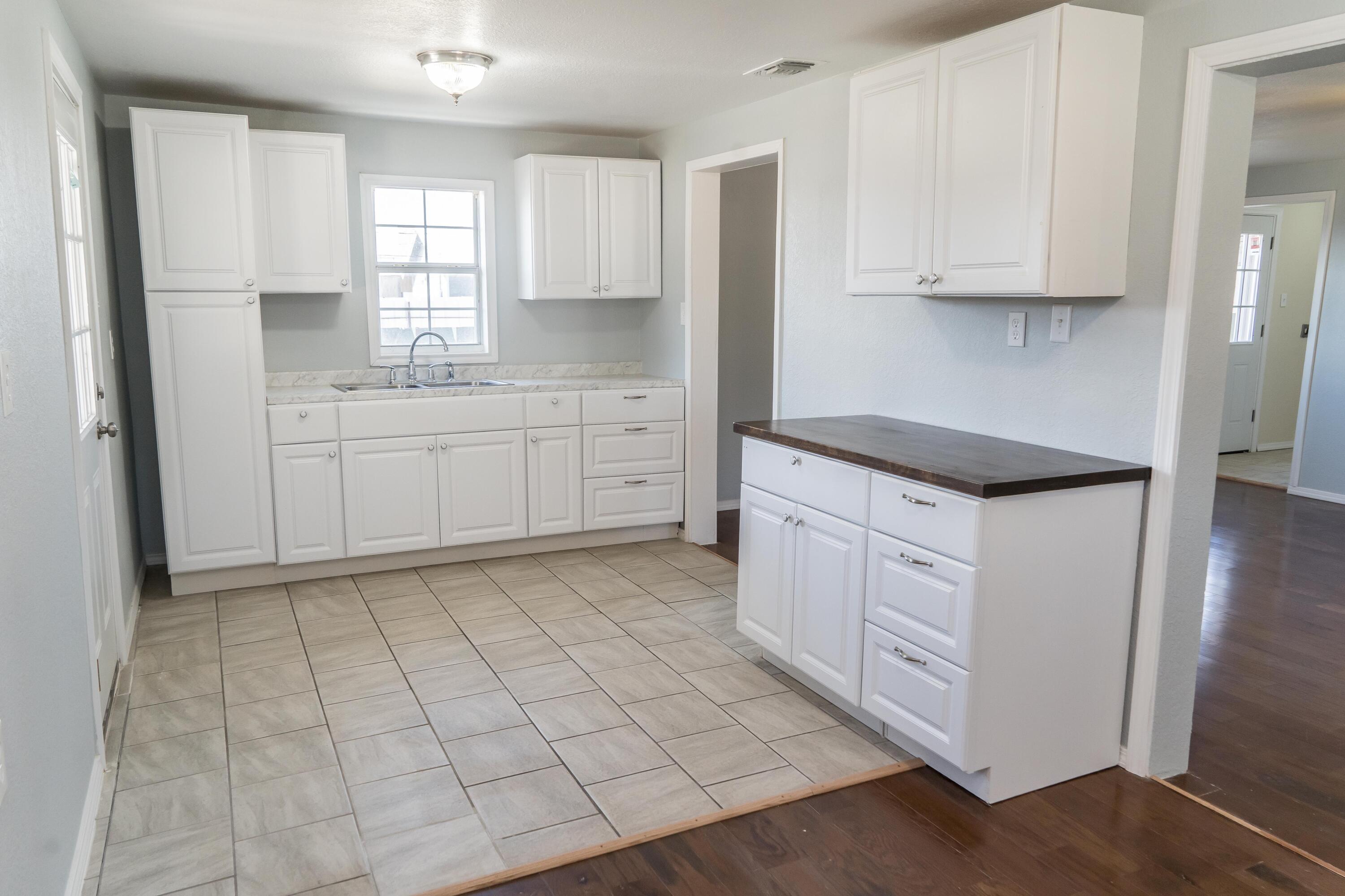 402 East 9th Plainview, TX 79072 - Photo 12 of 41 _LPC7425