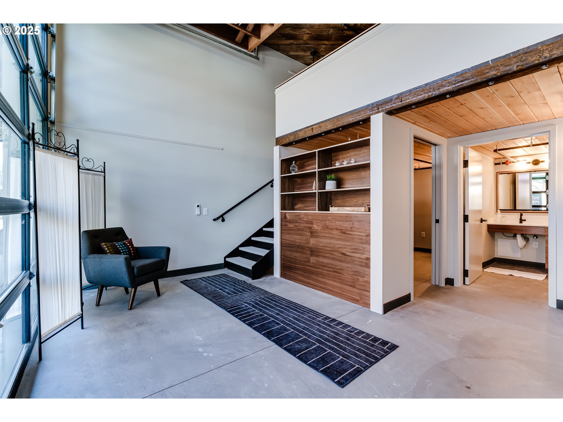 488 Main Street Springfield, OR 97477 - Photo 2 of 19