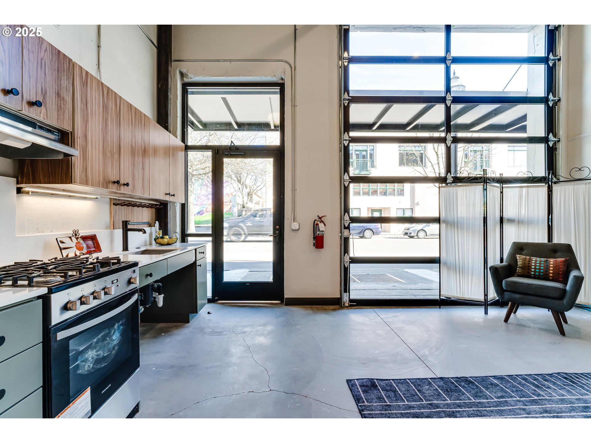 488 Main Street Springfield, OR 97477 - Photo 9 of 19