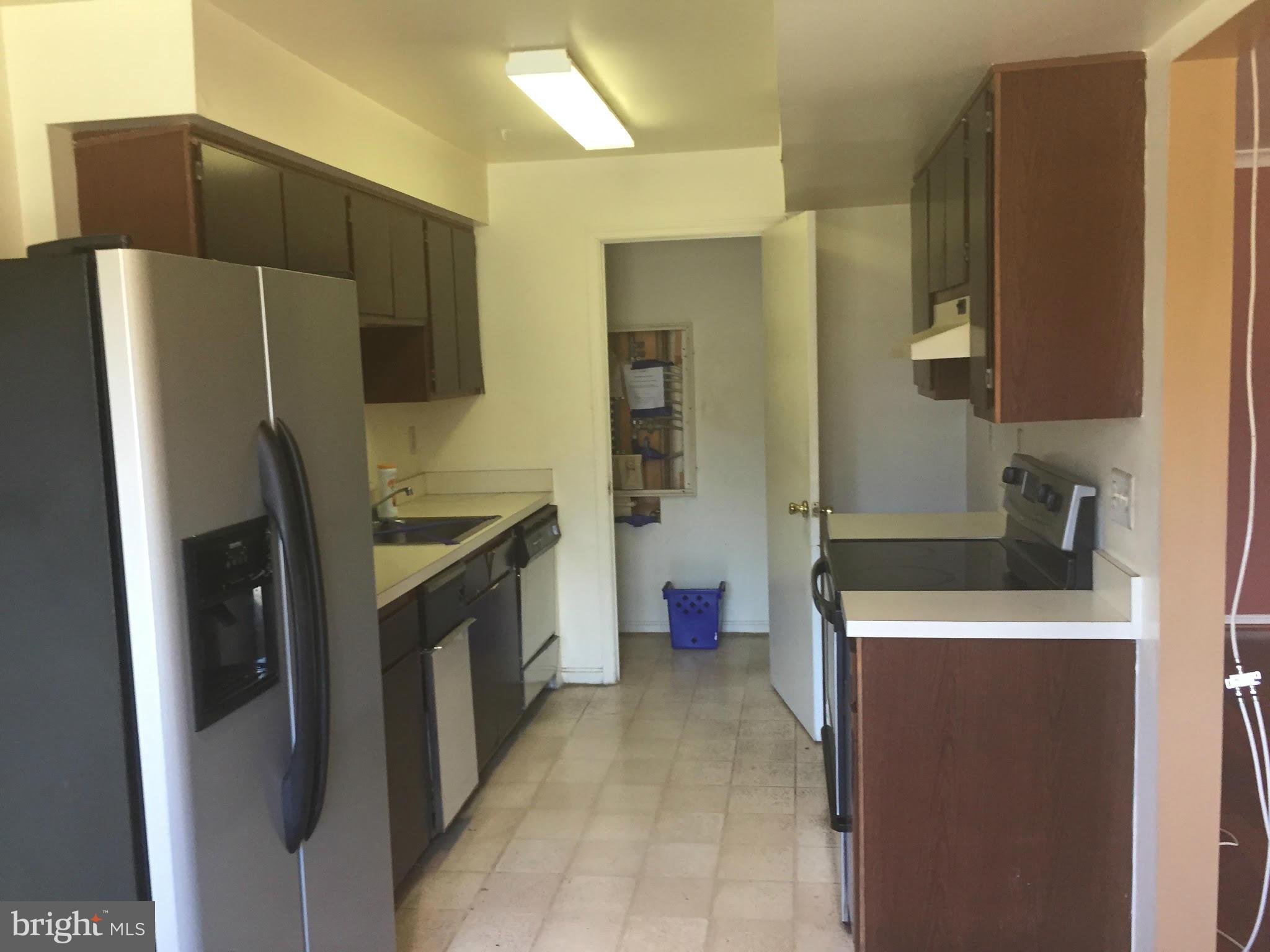 14905 Cleese Court, Unit D Silver Spring, MD 20906 - Photo 5 of 12 Kitchen